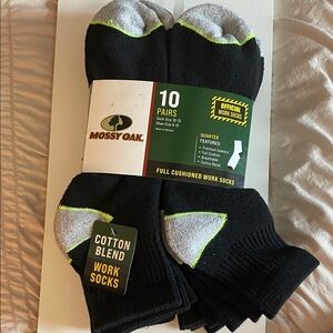 Mossy Oak Black and Gray Athletic Socks with Green Accents - 10 Pairs